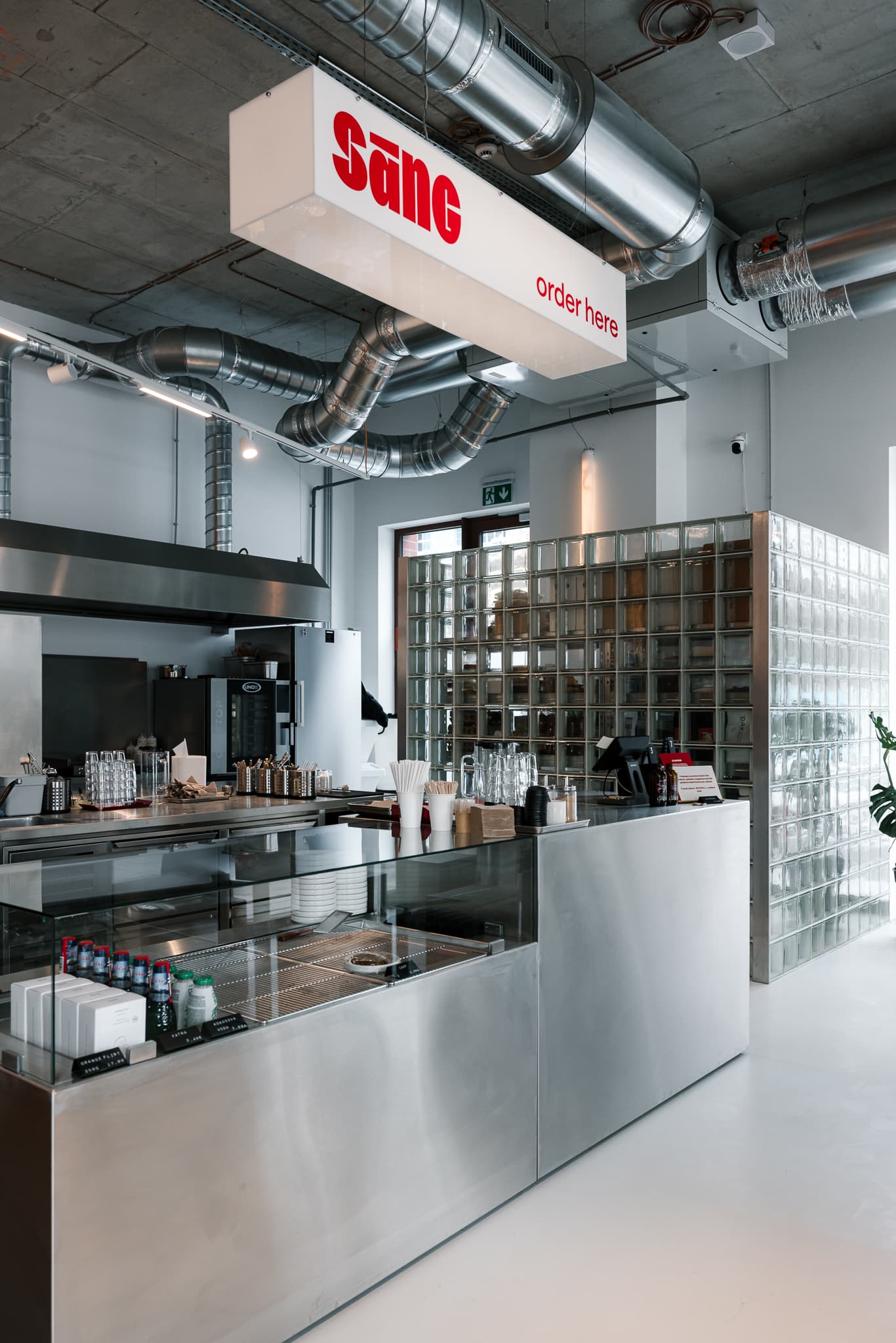 Sáng Bistro Zwirn 1